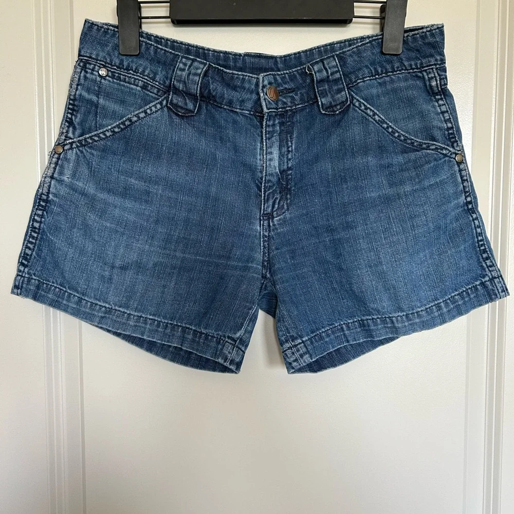 Vintage mid rise Wrangler shorts - Picture 3 of 6